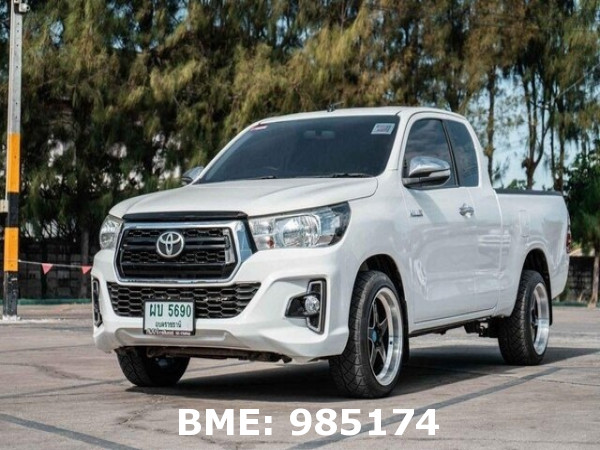 TOYOTA HILUX 2.4