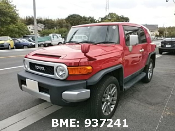 TOYOTA FJ CRUISER