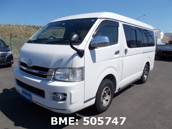 TOYOTA HIACE