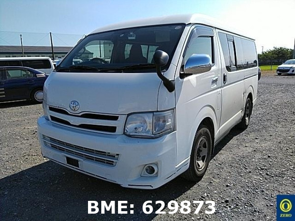 TOYOTA HIACE