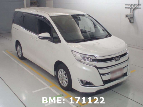 TOYOTA NOAH