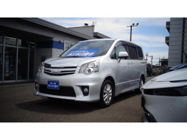 TOYOTA NOAH SI PACKAGE