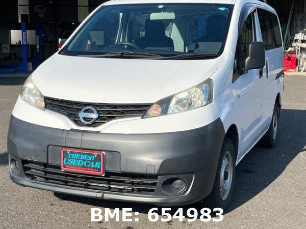 NISSAN NV200