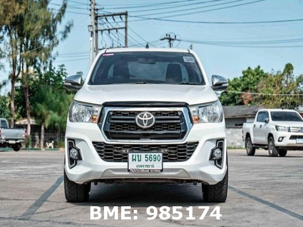 TOYOTA HILUX 2.4