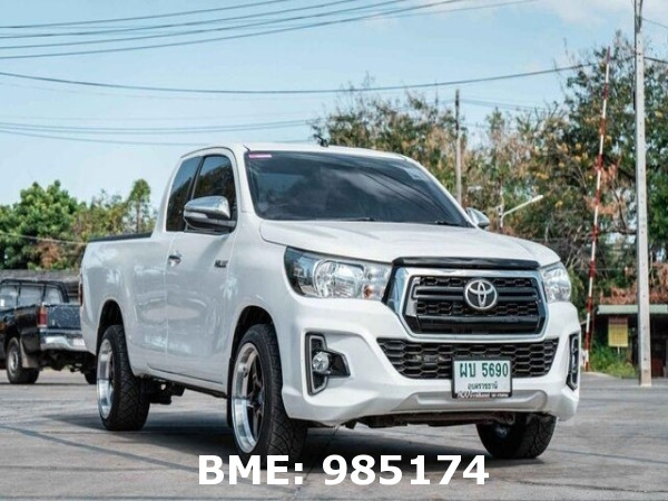 TOYOTA HILUX 2.4