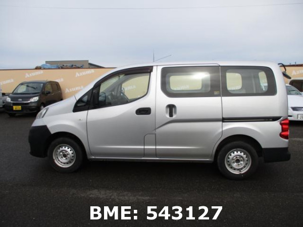 NISSAN NV200