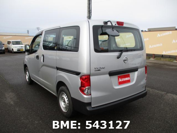 NISSAN NV200