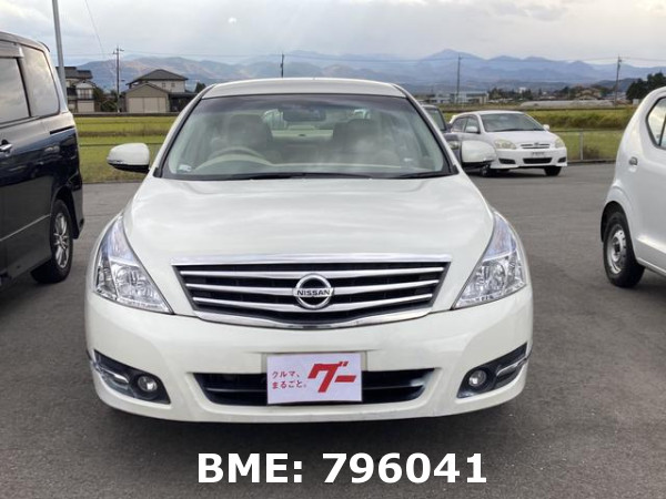 NISSAN TEANA 250XE