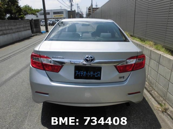 TOYOTA CAMRY (HYBRID)