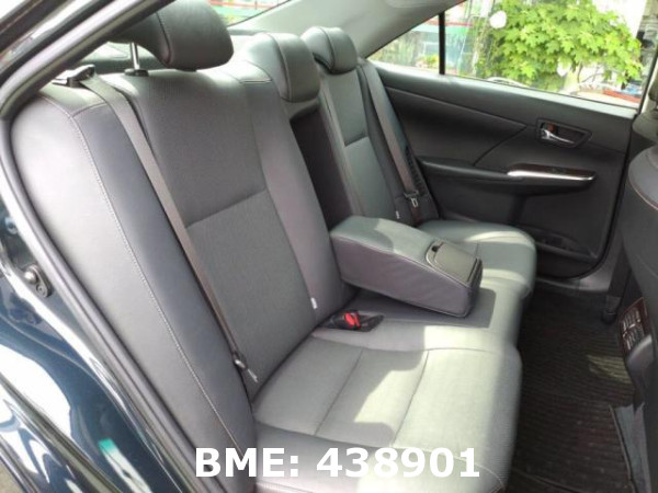 TOYOTA CAMRY (HYBRID LEATHER PACKAGE)