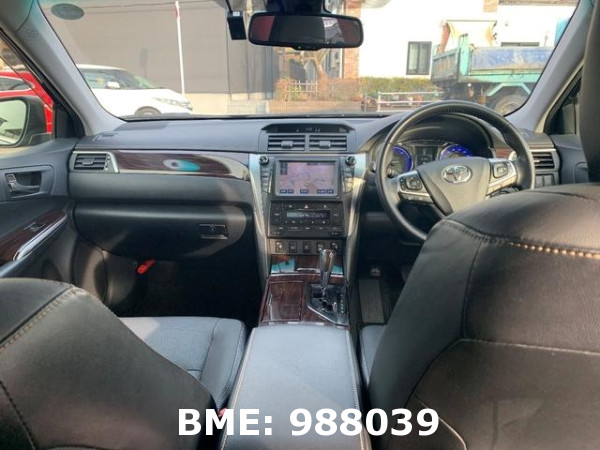 TOYOTA CAMRY (HYBRID LEATHER PACKAGE)