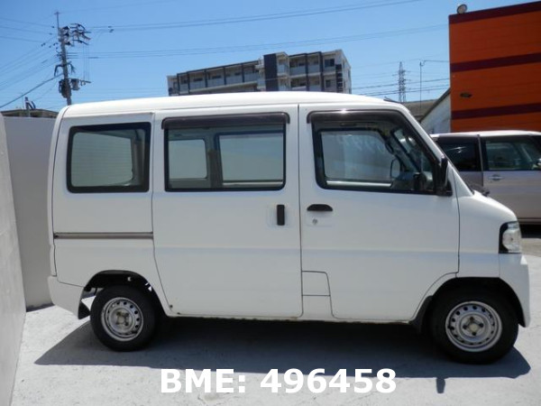 NISSAN CLIPPER VAN