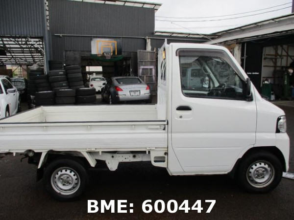 NISSAN CLIPPER TRUCK