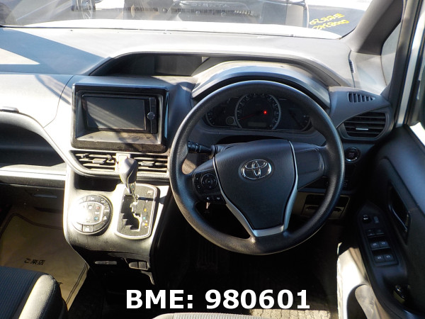 TOYOTA VOXY XC PACKAGE