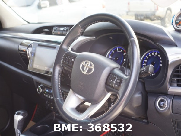 TOYOTA HILUX 2.8