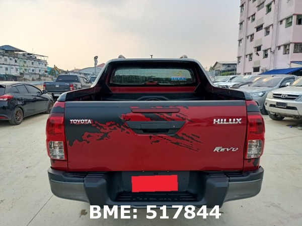 TOYOTA HILUX 2.8