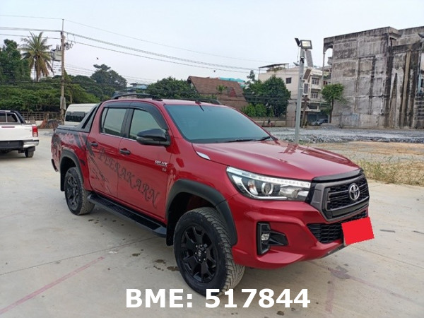 TOYOTA HILUX 2.8