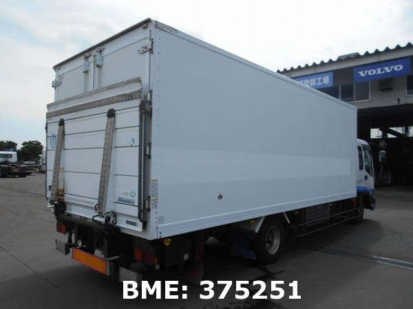 ISUZU FORWARD FREEZER