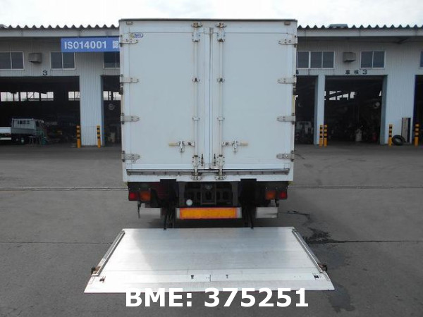 ISUZU FORWARD FREEZER