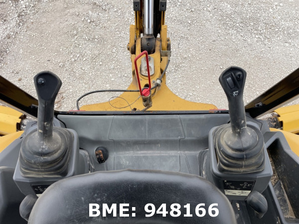 CATERPILLAR 420F2 BACKHOE LOADER