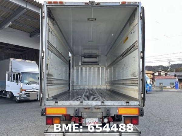 MITSUBISHI FUSO FIGHTER FREEZER & REFRIGERATOR