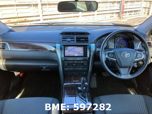 TOYOTA CAMRY HYBRID G PACKAGE