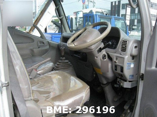 TOYOTA DYNA CRANE TRUCK