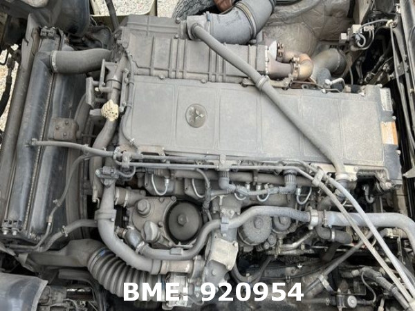 MITSUBISHI FUSO TRACTOR HEAD