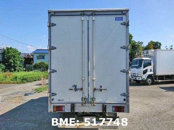 ISUZU ELF FREEZER TRUCK