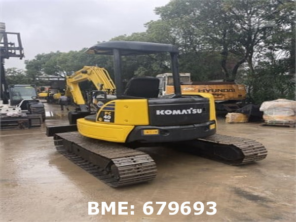 2014 KOMATSU PC40MR