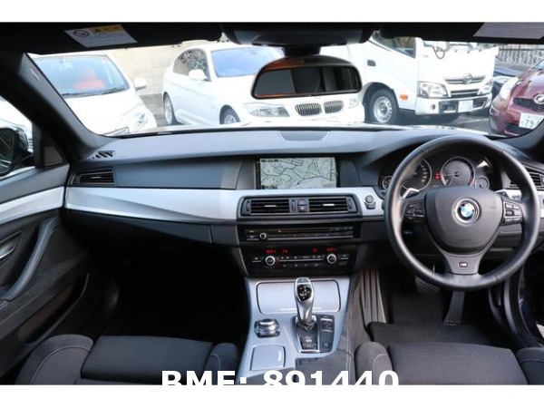 BMW 5 SERIES 523i M-SPORT