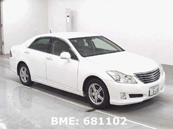 TOYOTA CROWN ROYAL SALOON