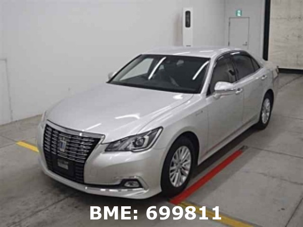 TOYOTA CROWN ROYAL SALOON