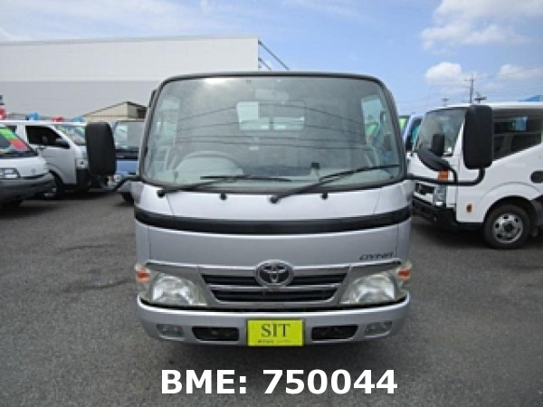 TOYOTA DYNA