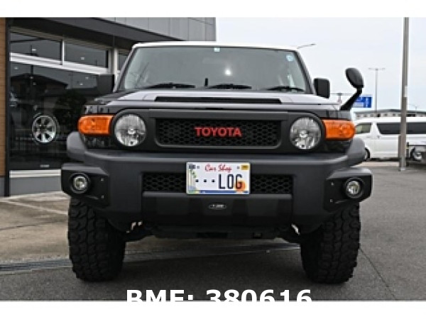 TOYOTA FJ CRUISER