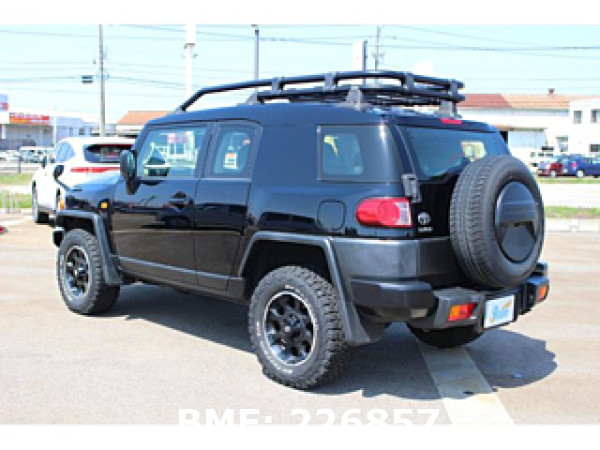 TOYOTA FJ CRUISER