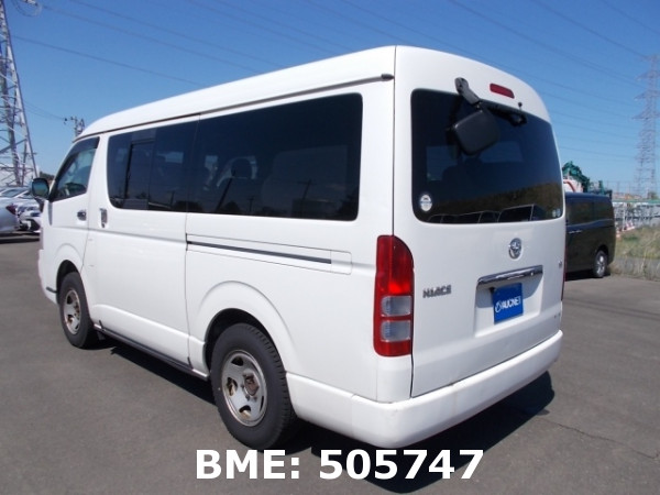 TOYOTA HIACE