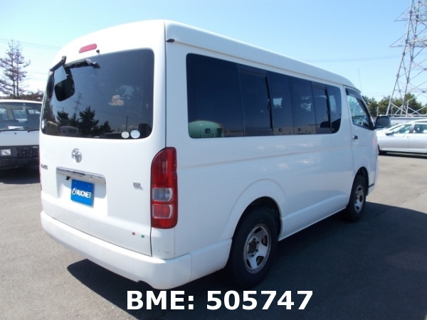 TOYOTA HIACE