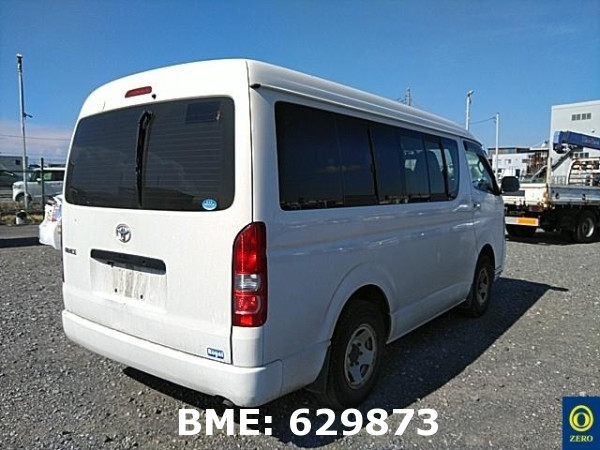 TOYOTA HIACE