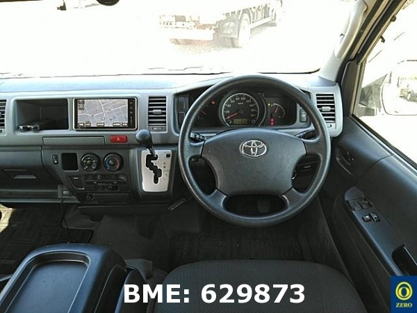 TOYOTA HIACE