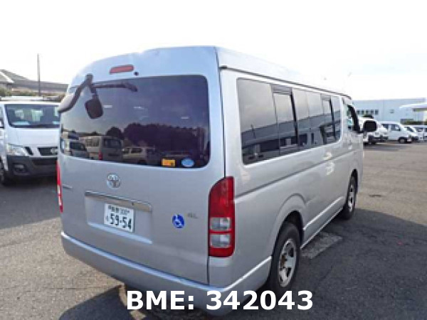 TOYOTA HIACE