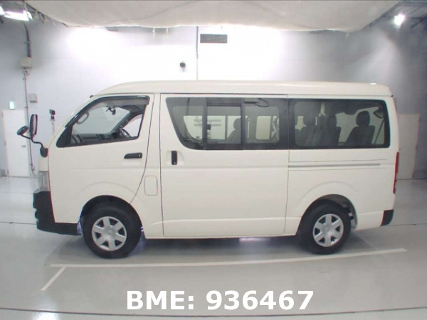 TOYOTA HIACE