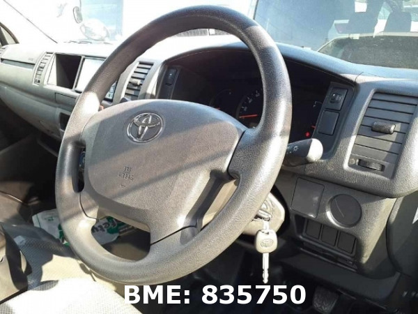 TOYOTA HIACE