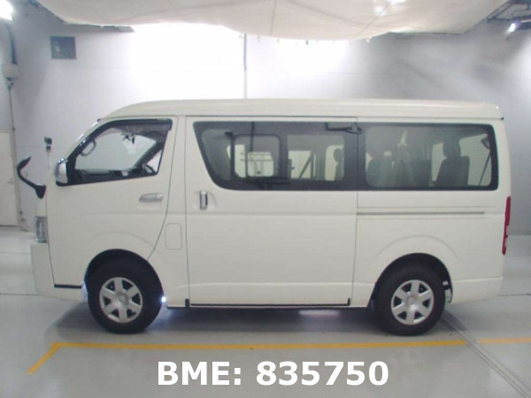 TOYOTA HIACE