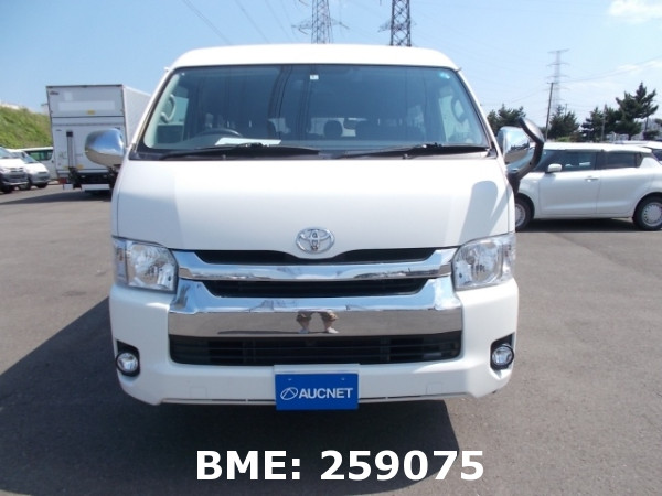 TOYOTA HIACE