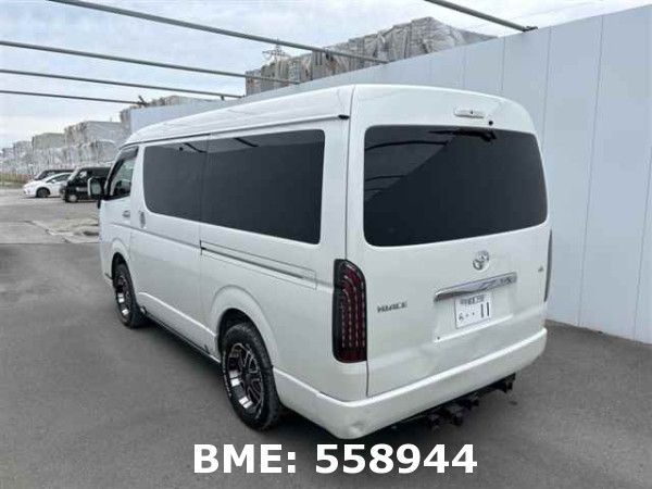 TOYOTA HIACE