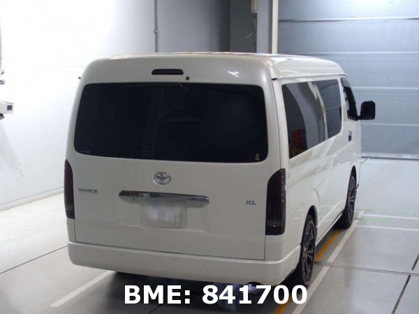 TOYOTA HIACE