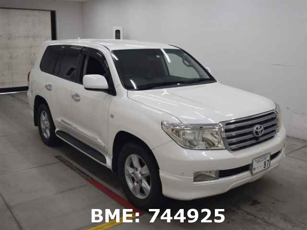 TOYOTA LAND CRUISER