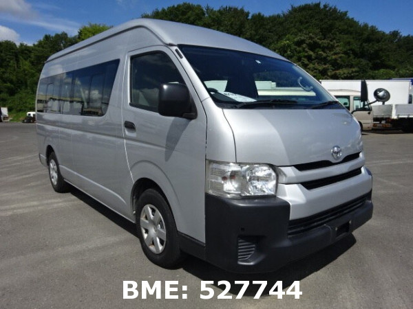 TOYOTA HIACE COMMUTER