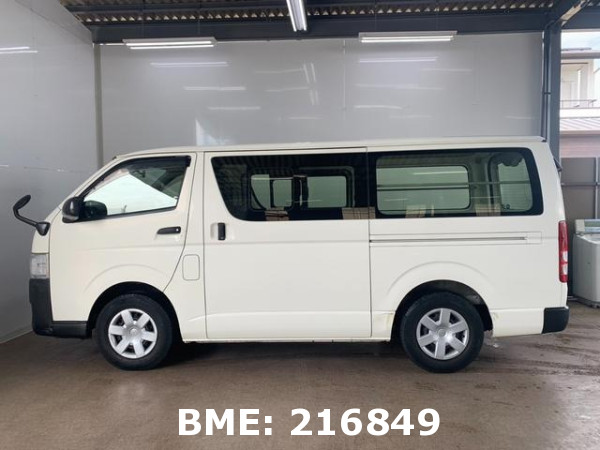 TOYOTA HIACE VAN